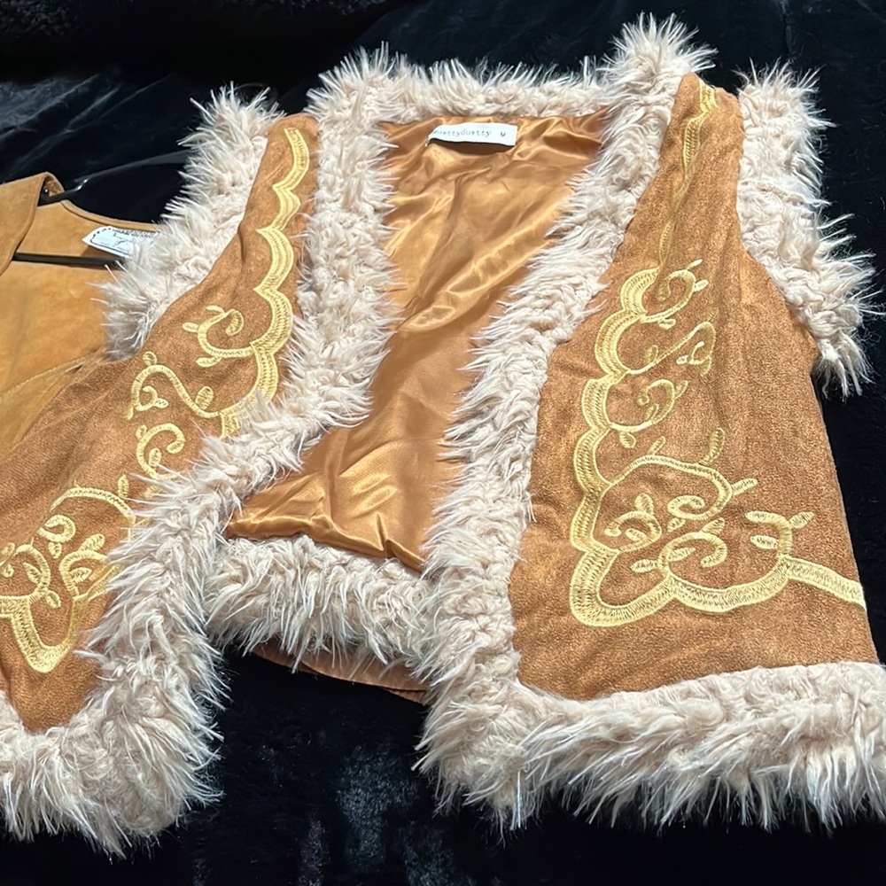 Faux Fur Trim Embroidered Suede Vest - Tan